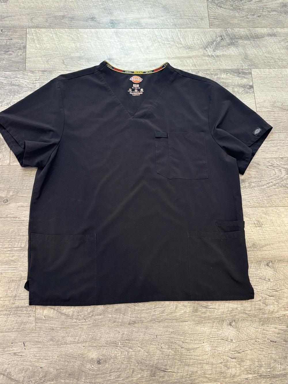 Dickies Black Solid V-Neck Scrub Top Unisex Size XL Stretch Polyester EDS